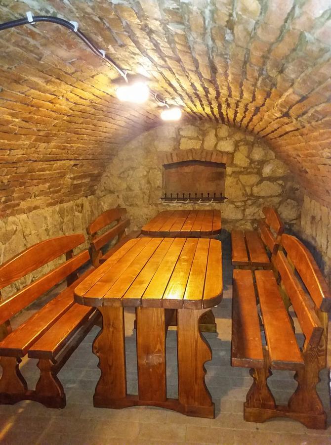 Toth Vendeghaz Es Apartmanhaz Ujfeherto Buitenkant foto