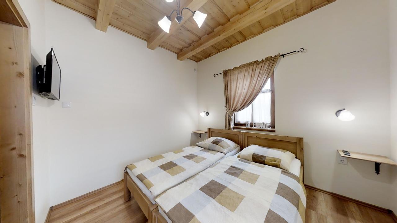 Toth Vendeghaz Es Apartmanhaz Ujfeherto Buitenkant foto