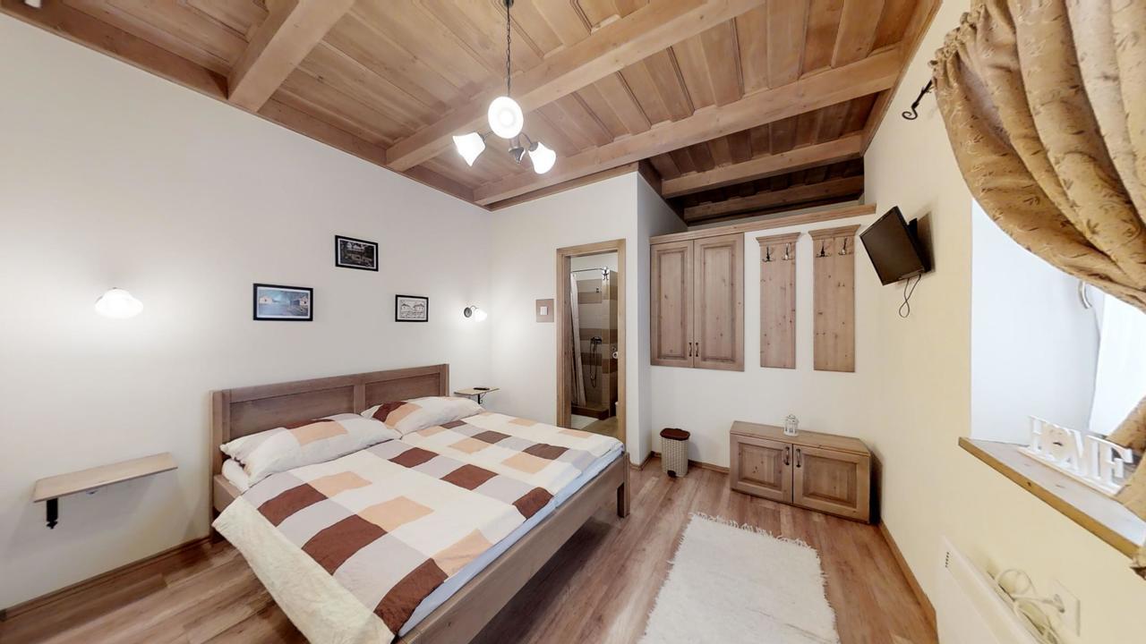 Toth Vendeghaz Es Apartmanhaz Ujfeherto Buitenkant foto