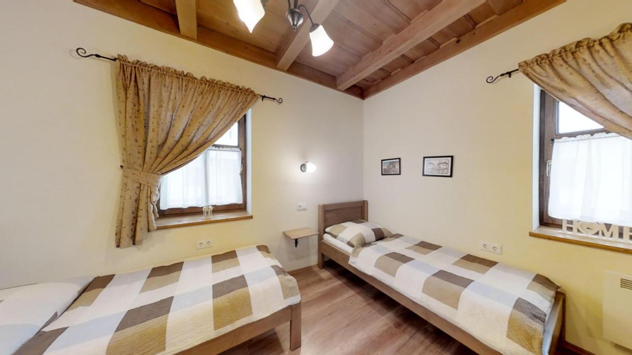 Toth Vendeghaz Es Apartmanhaz Ujfeherto Buitenkant foto