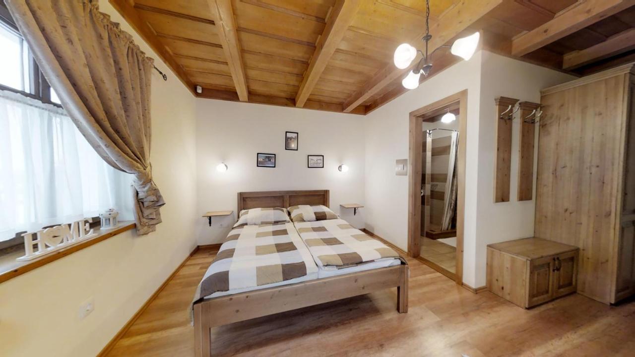 Toth Vendeghaz Es Apartmanhaz Ujfeherto Buitenkant foto