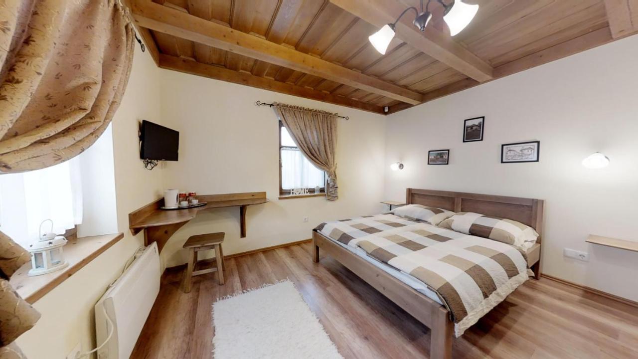 Toth Vendeghaz Es Apartmanhaz Ujfeherto Buitenkant foto